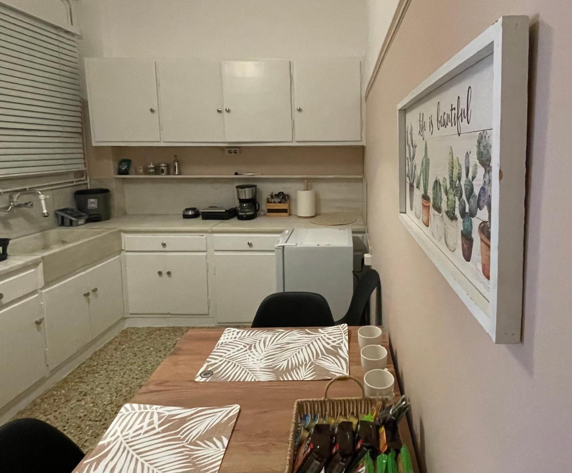 Spacious Apartment Near Panormou Metro Athén Kültér fotó