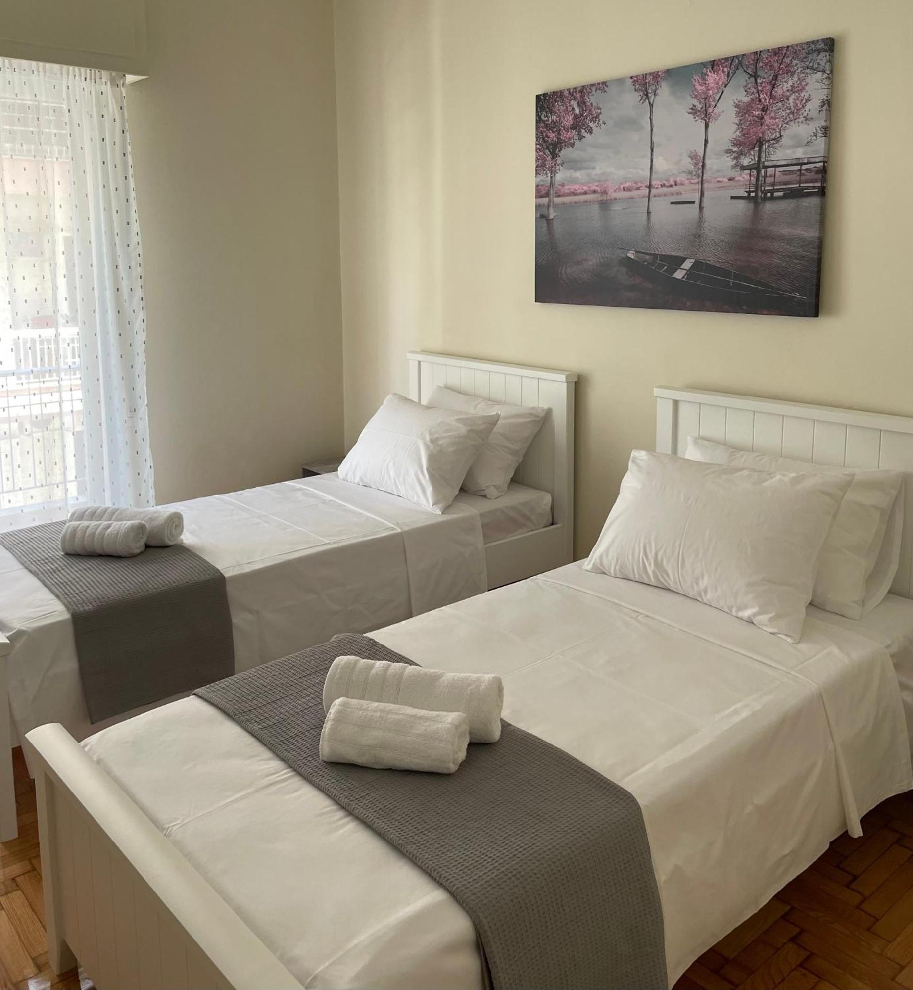 Spacious Apartment Near Panormou Metro Athén Kültér fotó